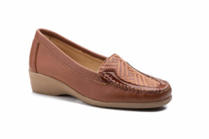 Mo3086 CUERO 35 42 18.90E