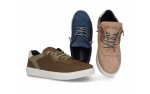 Zapatillas casual de piel para hombre modelo 1735 en colores beig, kaki y azul jeans.